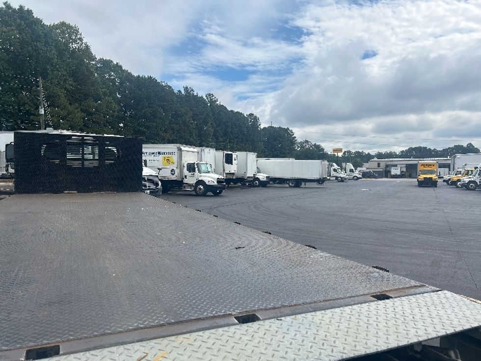 Flatbed Truck-Light and Medium Duty Trucks-Freightliner-2019-M2-Norcross-GA-223,840\n\t\tmiles-$ 42,500 - Image 12