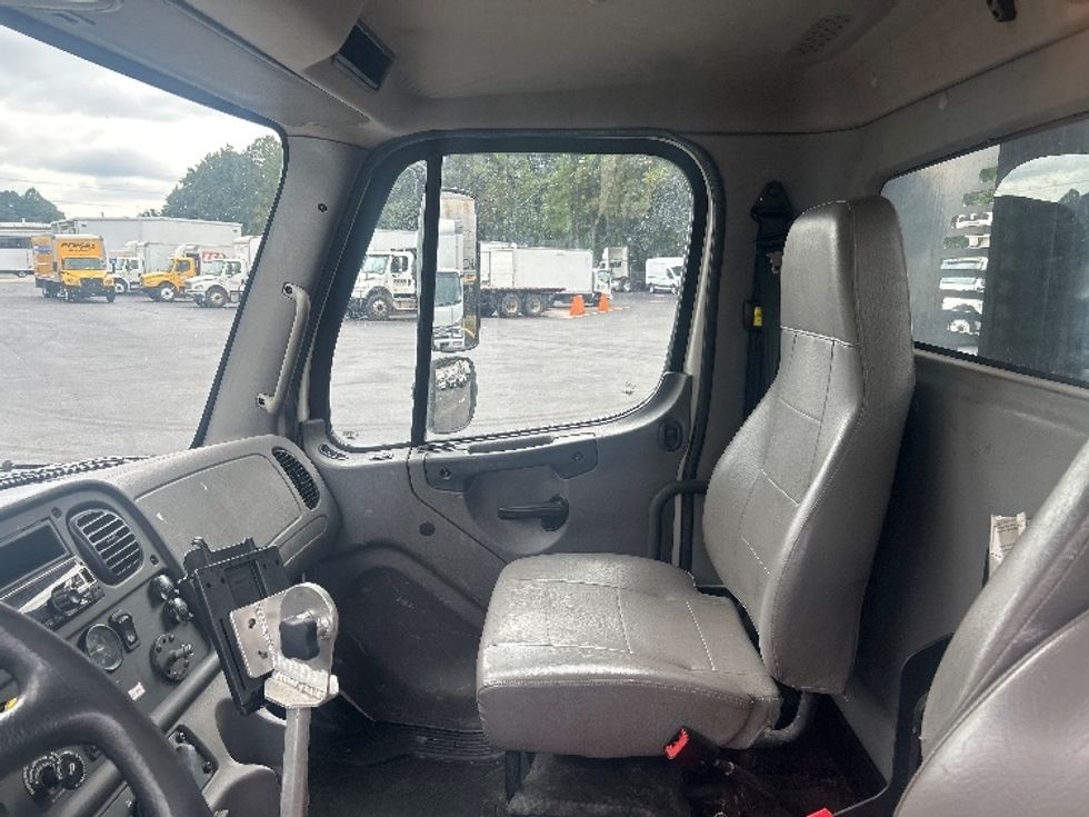 Flatbed Truck-Light and Medium Duty Trucks-Freightliner-2019-M2-Norcross-GA-223,840\n\t\tmiles-$ 42,500 - Image 19