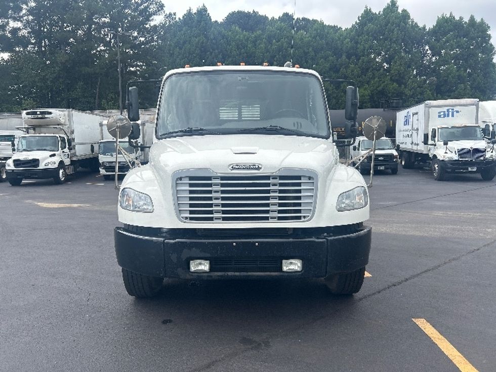 Flatbed Truck-Light and Medium Duty Trucks-Freightliner-2019-M2-Norcross-GA-223,840\n\t\tmiles-$ 42,500 - Image 2