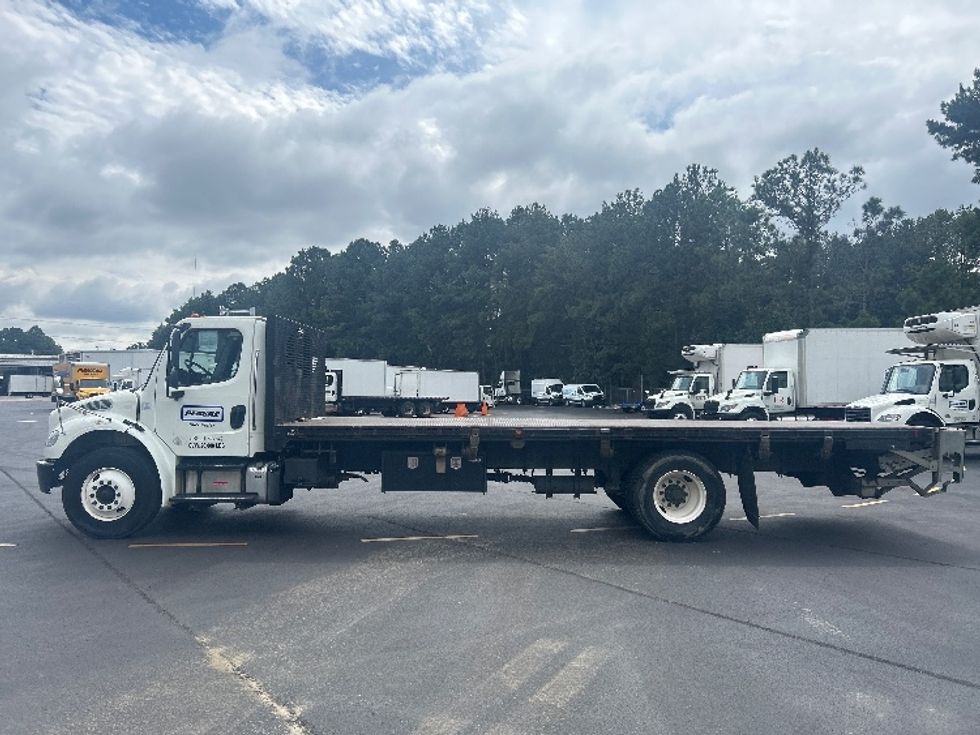 Flatbed Truck-Light and Medium Duty Trucks-Freightliner-2019-M2-Norcross-GA-223,840\n\t\tmiles-$ 42,500 - Image 4