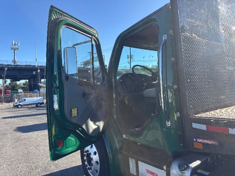 Flatbed Truck-Light and Medium Duty Trucks-Freightliner-2019-M2-North Bergen-NJ-113,549\n\t\tmiles-$ 45,500 - Image 13