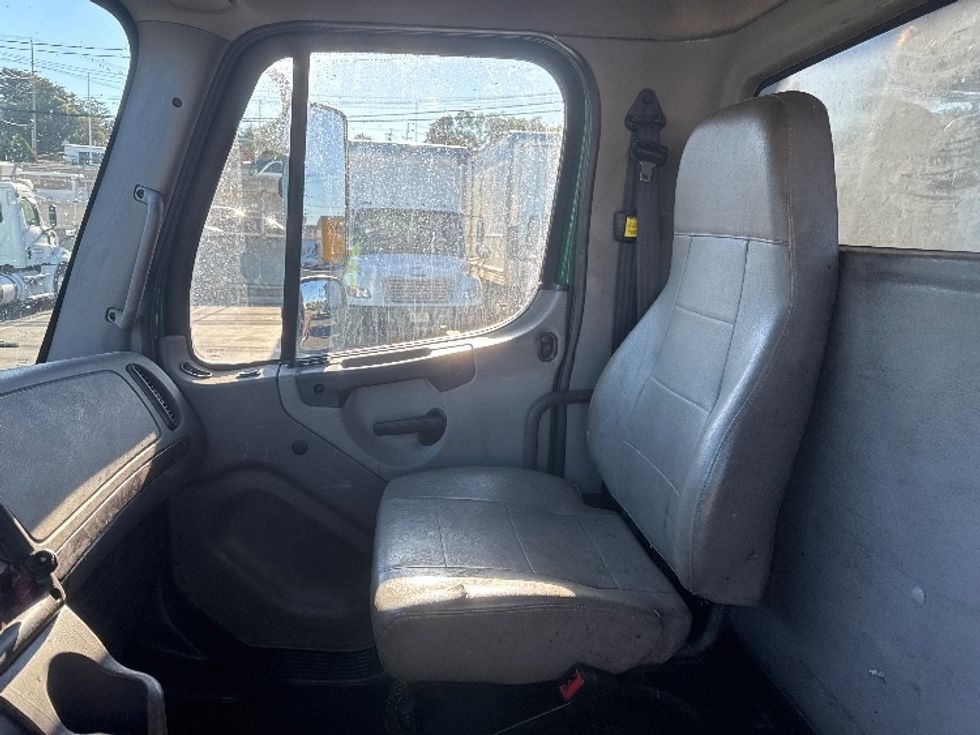 Flatbed Truck-Light and Medium Duty Trucks-Freightliner-2019-M2-North Bergen-NJ-113,549\n\t\tmiles-$ 45,500 - Image 16