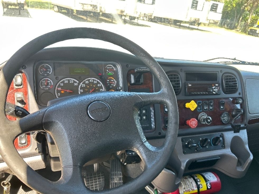 Flatbed Truck-Light and Medium Duty Trucks-Freightliner-2019-M2-Ocala-FL-242,600\n\t\tmiles-$ 26,500 - Image 17