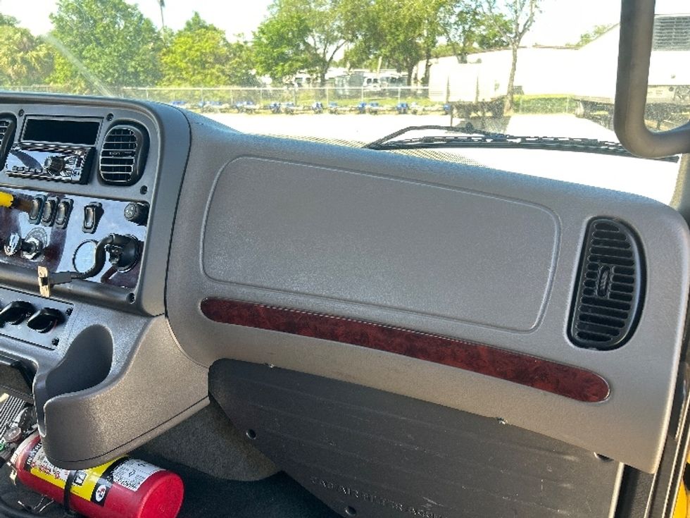 Flatbed Truck-Light and Medium Duty Trucks-Freightliner-2019-M2-Ocala-FL-242,600\n\t\tmiles-$ 26,500 - Image 19