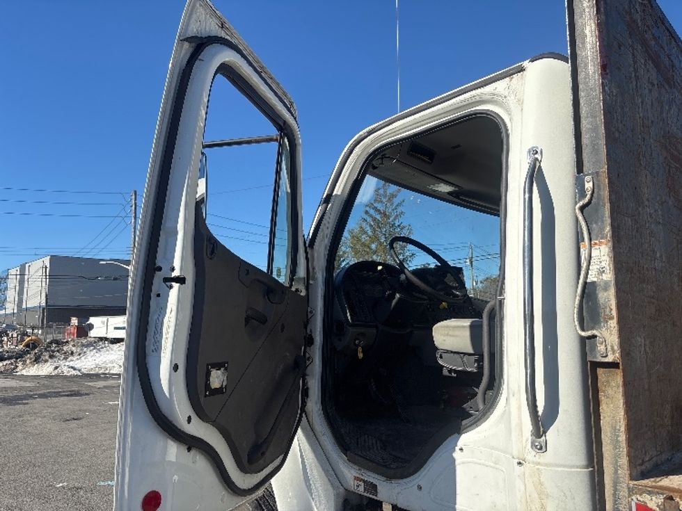 Flatbed Truck-Light and Medium Duty Trucks-Freightliner-2019-M2-Parsippany-NJ-171,207\n\t\tmiles-$ 68,000 - Image 16