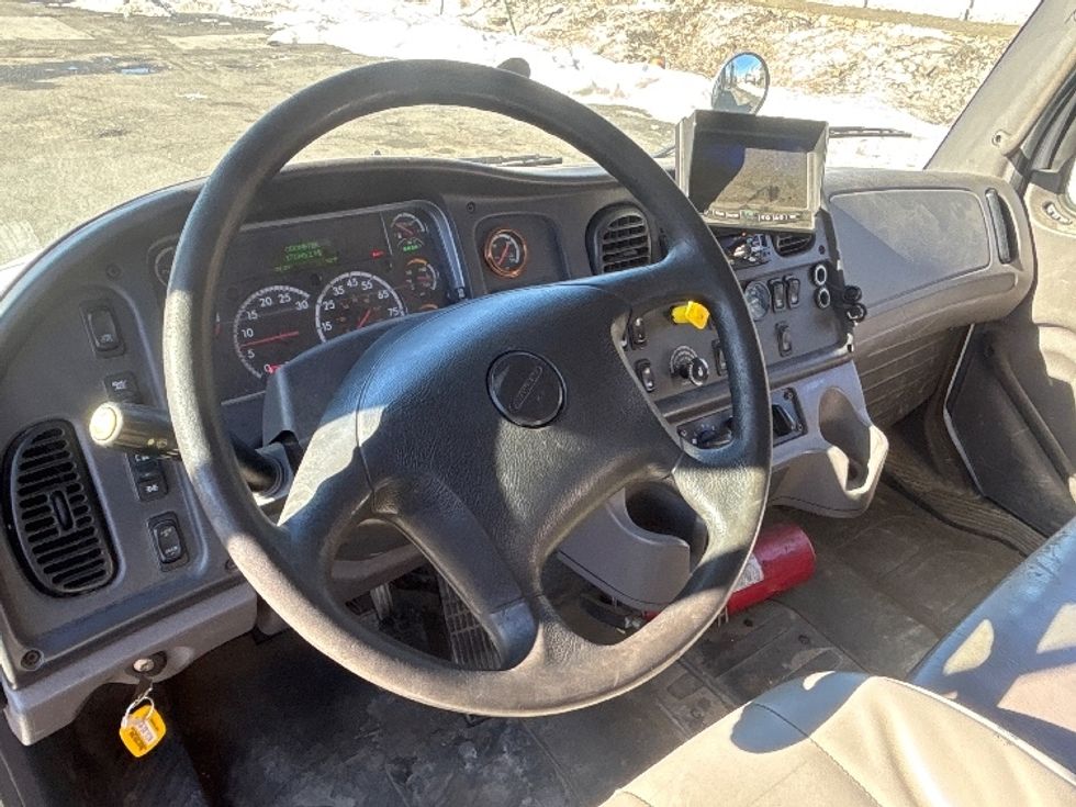 Flatbed Truck-Light and Medium Duty Trucks-Freightliner-2019-M2-Parsippany-NJ-171,207\n\t\tmiles-$ 68,000 - Image 17