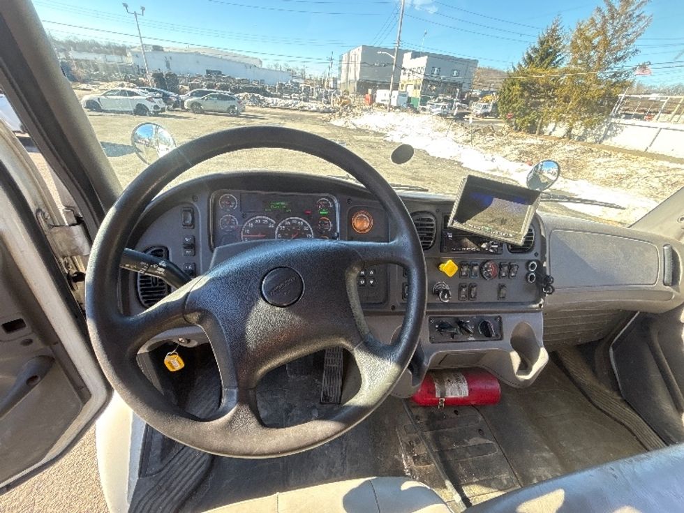 Flatbed Truck-Light and Medium Duty Trucks-Freightliner-2019-M2-Parsippany-NJ-171,207\n\t\tmiles-$ 68,000 - Image 18