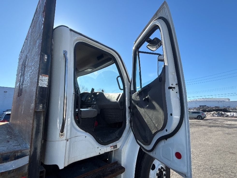 Flatbed Truck-Light and Medium Duty Trucks-Freightliner-2019-M2-Parsippany-NJ-171,207\n\t\tmiles-$ 68,000 - Image 20