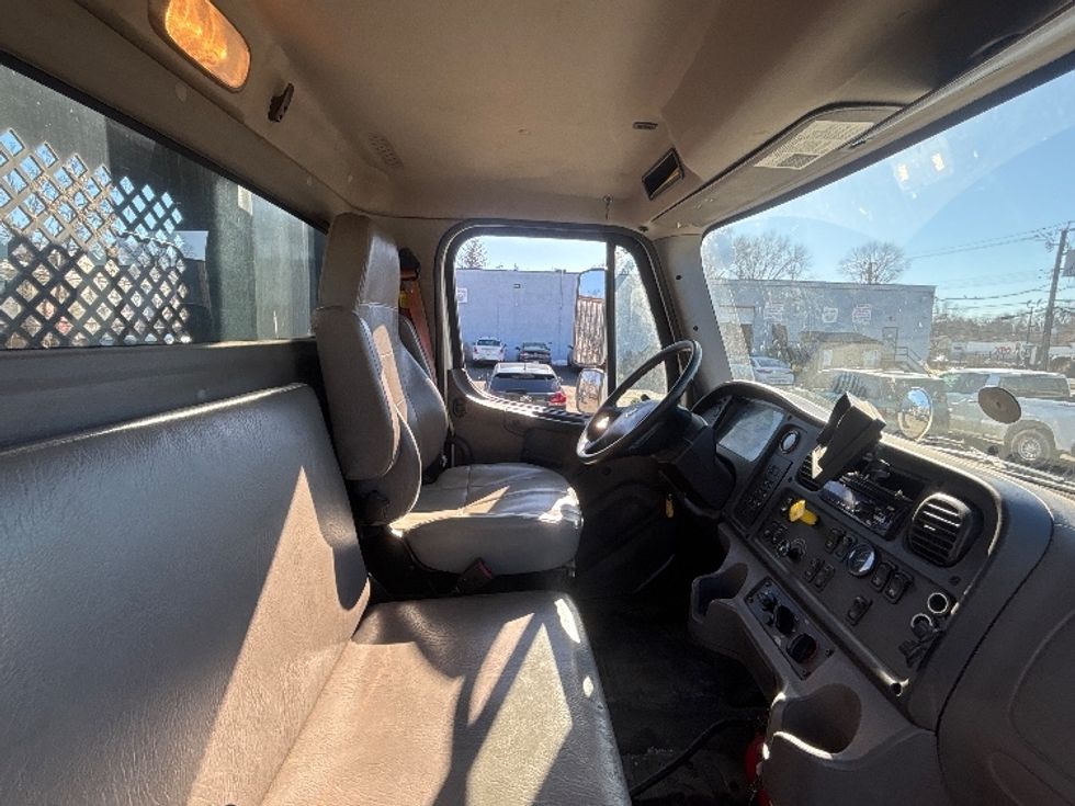 Flatbed Truck-Light and Medium Duty Trucks-Freightliner-2019-M2-Parsippany-NJ-171,207\n\t\tmiles-$ 68,000 - Image 22