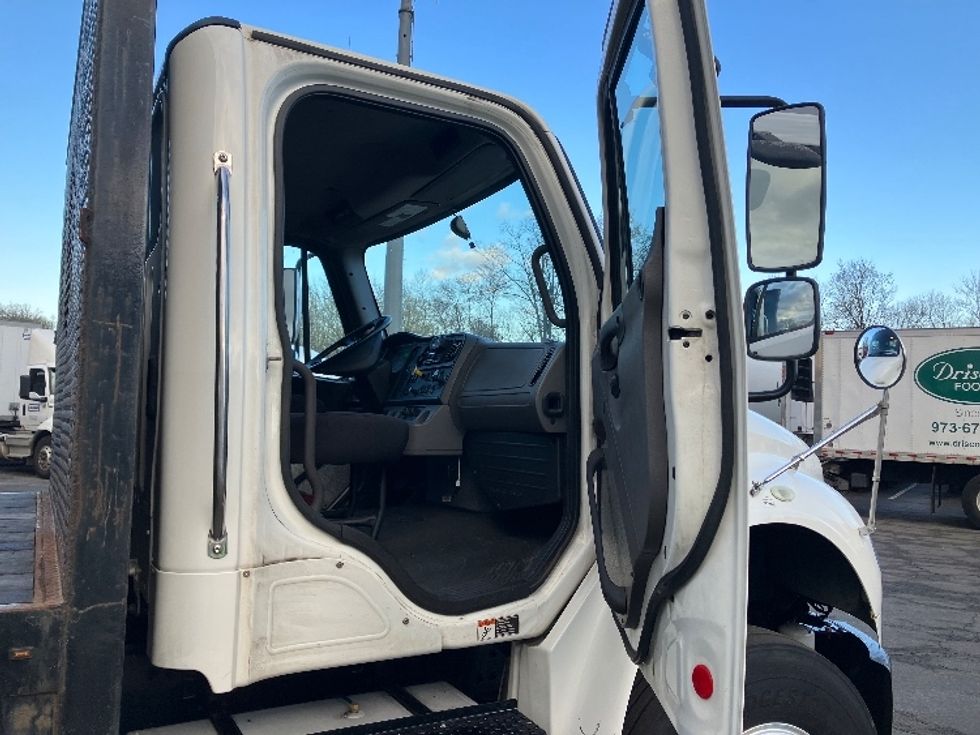 Flatbed Truck-Light and Medium Duty Trucks-Freightliner-2019-M2-Parsippany-NJ-326,788\n\t\tmiles-$ 46,250 - Image 16