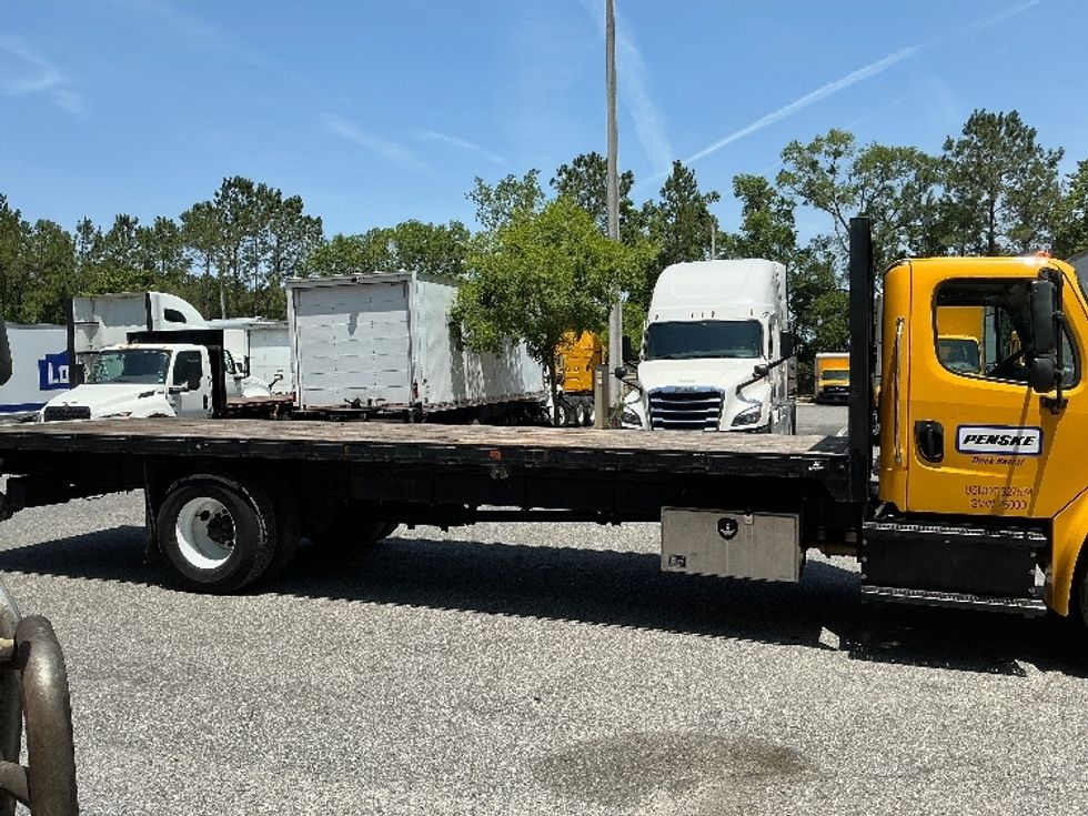 Flatbed Truck-Light and Medium Duty Trucks-Freightliner-2019-M2-Pensacola-FL-107,681\n\t\tmiles-$ 51,500 - Image 15
