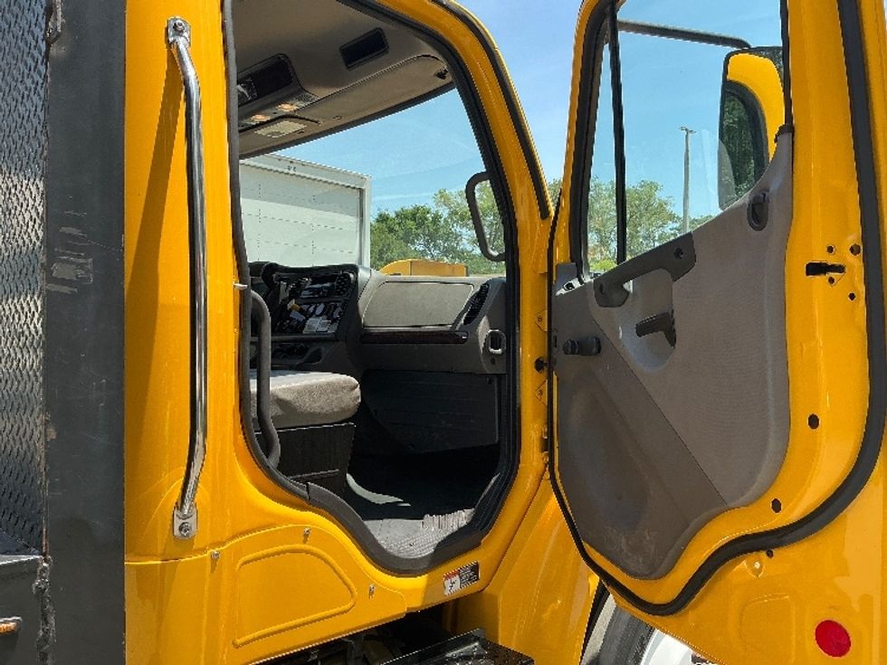 Flatbed Truck-Light and Medium Duty Trucks-Freightliner-2019-M2-Pensacola-FL-107,681\n\t\tmiles-$ 51,500 - Image 20