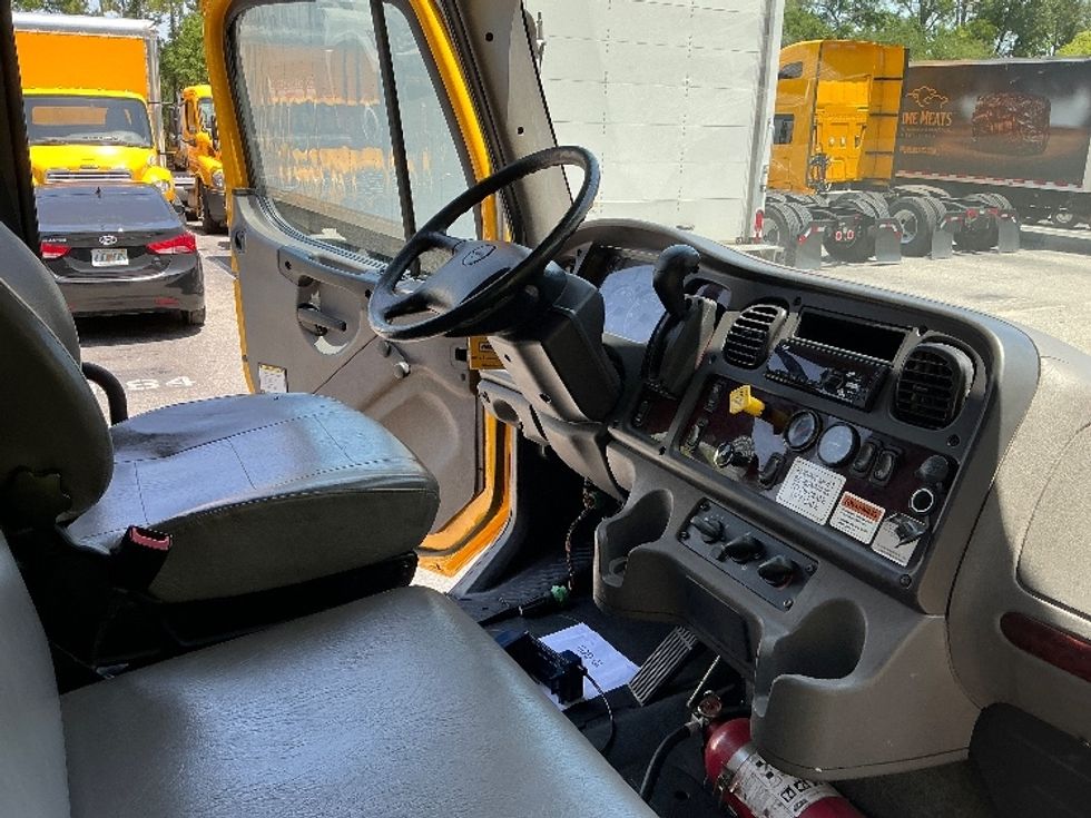 Flatbed Truck-Light and Medium Duty Trucks-Freightliner-2019-M2-Pensacola-FL-107,681\n\t\tmiles-$ 51,500 - Image 22