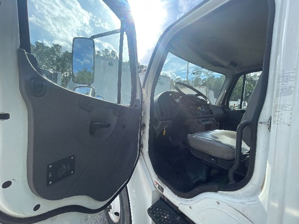 Flatbed Truck-Light and Medium Duty Trucks-Freightliner-2019-M2-Pensacola-FL-115,913\n\t\tmiles-$ 55,250 - Image 16