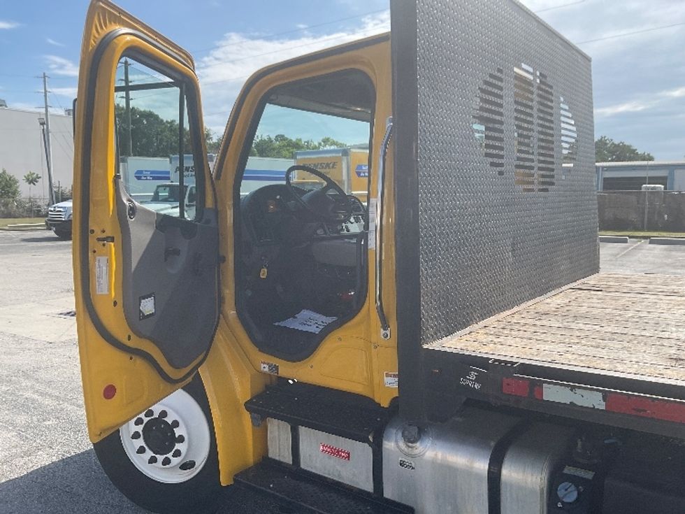 Flatbed Truck-Light and Medium Duty Trucks-Freightliner-2019-M2-Pensacola-FL-117,100\n\t\tmiles-$ 47,000 - Image 15