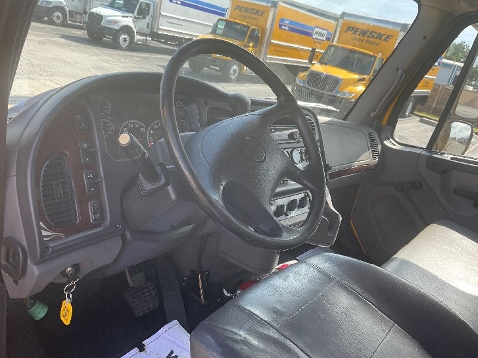 Flatbed Truck-Light and Medium Duty Trucks-Freightliner-2019-M2-Pensacola-FL-117,100\n\t\tmiles-$ 47,000 - Image 17