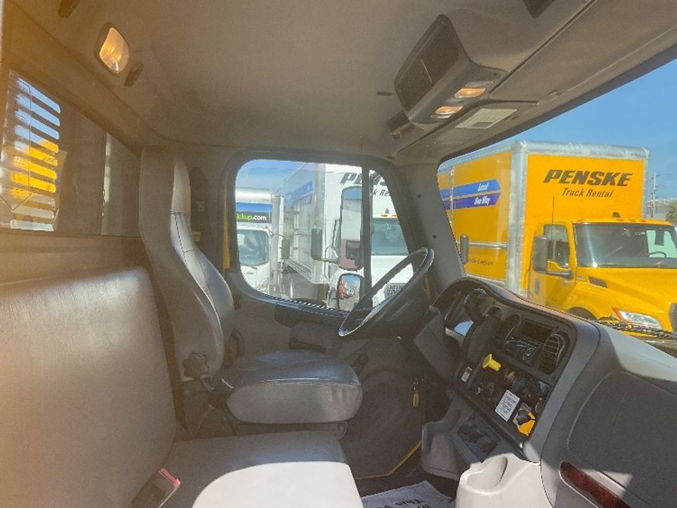 Flatbed Truck-Light and Medium Duty Trucks-Freightliner-2019-M2-Pensacola-FL-117,100\n\t\tmiles-$ 47,000 - Image 21