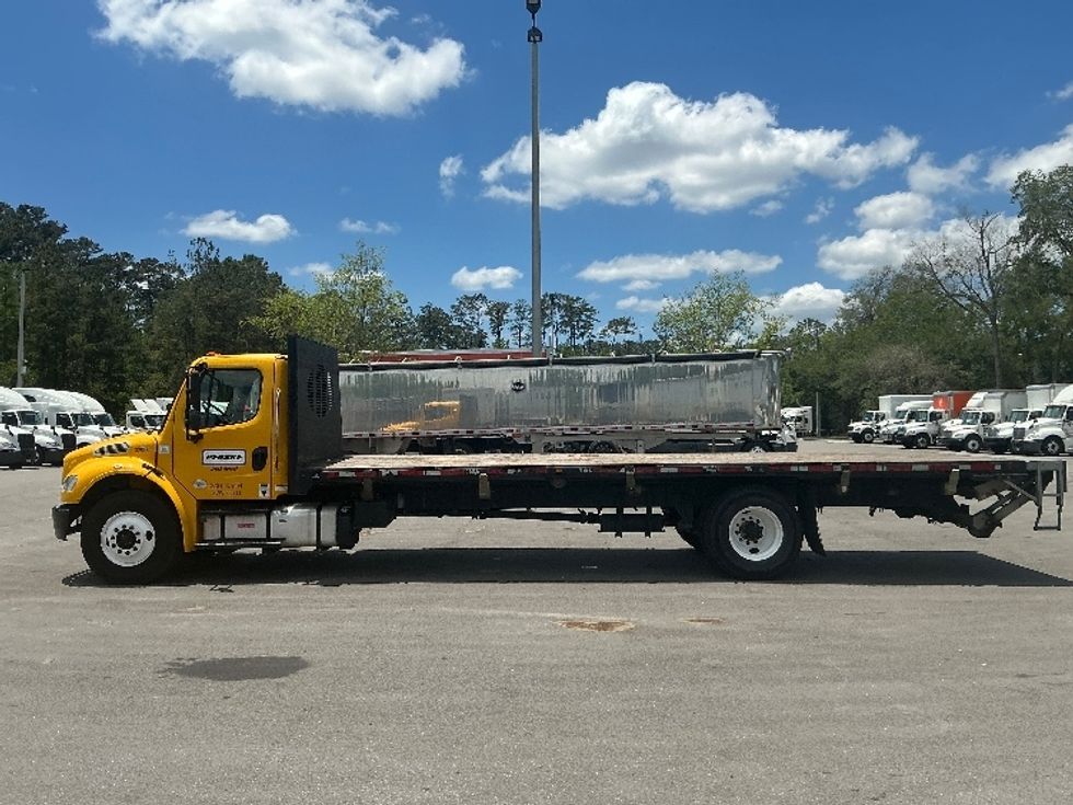 Flatbed Truck-Light and Medium Duty Trucks-Freightliner-2019-M2-Pensacola-FL-117,100\n\t\tmiles-$ 47,000 - Image 4