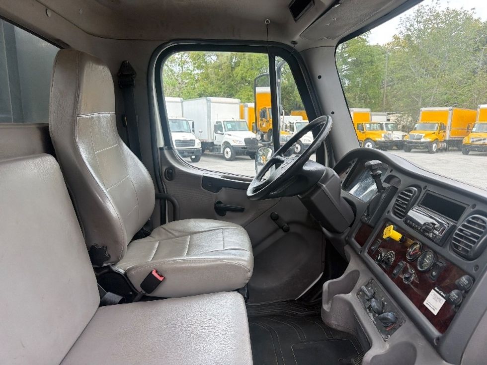 Flatbed Truck-Light and Medium Duty Trucks-Freightliner-2019-M2-Pensacola-FL-120,705\n\t\tmiles-$ 49,000 - Image 21
