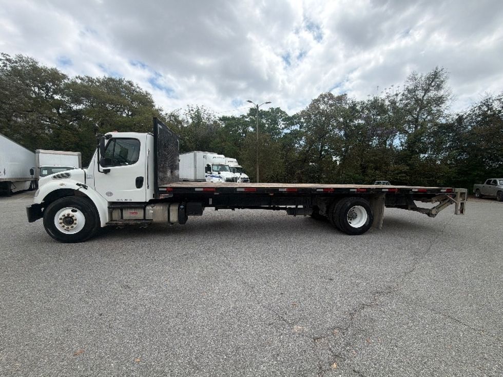 Flatbed Truck-Light and Medium Duty Trucks-Freightliner-2019-M2-Pensacola-FL-120,705\n\t\tmiles-$ 49,000 - Image 4