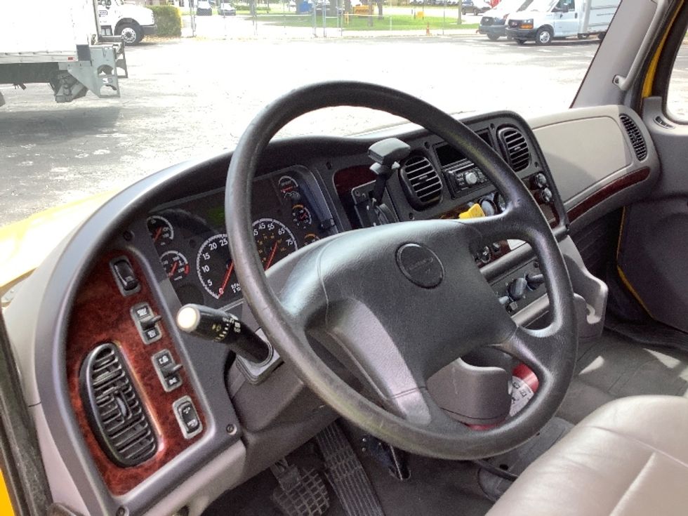 Flatbed Truck-Light and Medium Duty Trucks-Freightliner-2019-M2-Pensacola-FL-131,740\n\t\tmiles-$ 49,750 - Image 14