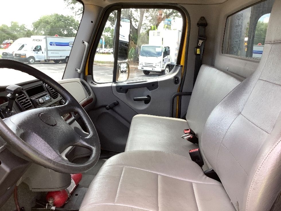 Flatbed Truck-Light and Medium Duty Trucks-Freightliner-2019-M2-Pensacola-FL-131,740\n\t\tmiles-$ 49,750 - Image 16