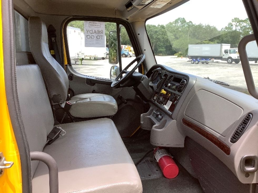 Flatbed Truck-Light and Medium Duty Trucks-Freightliner-2019-M2-Pensacola-FL-131,740\n\t\tmiles-$ 49,750 - Image 19