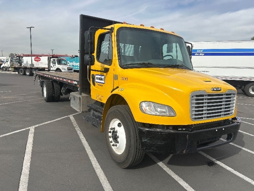 Flatbed Truck-Light and Medium Duty Trucks-Freightliner-2019-M2-Phoenix-AZ-161,445\n\t\tmiles-$ 45,250 - Image 1