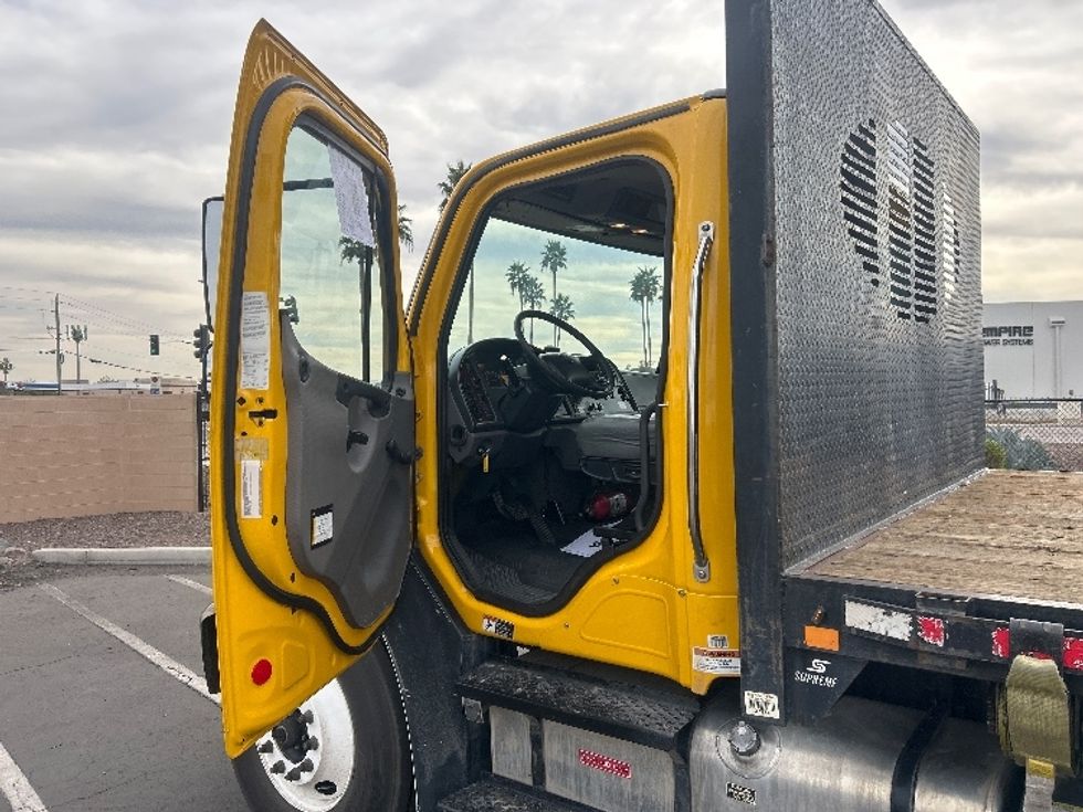 Flatbed Truck-Light and Medium Duty Trucks-Freightliner-2019-M2-Phoenix-AZ-161,445\n\t\tmiles-$ 45,250 - Image 16