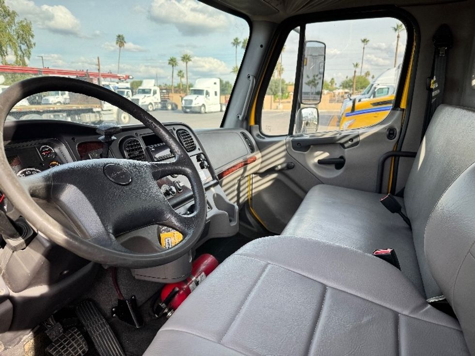 Flatbed Truck-Light and Medium Duty Trucks-Freightliner-2019-M2-Phoenix-AZ-161,445\n\t\tmiles-$ 45,250 - Image 19
