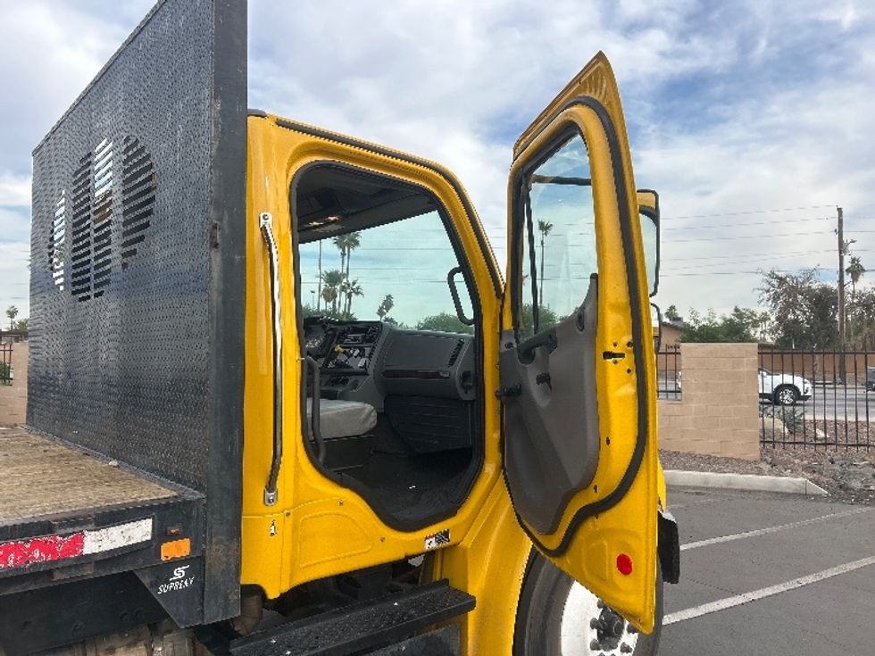 Flatbed Truck-Light and Medium Duty Trucks-Freightliner-2019-M2-Phoenix-AZ-161,445\n\t\tmiles-$ 45,250 - Image 20