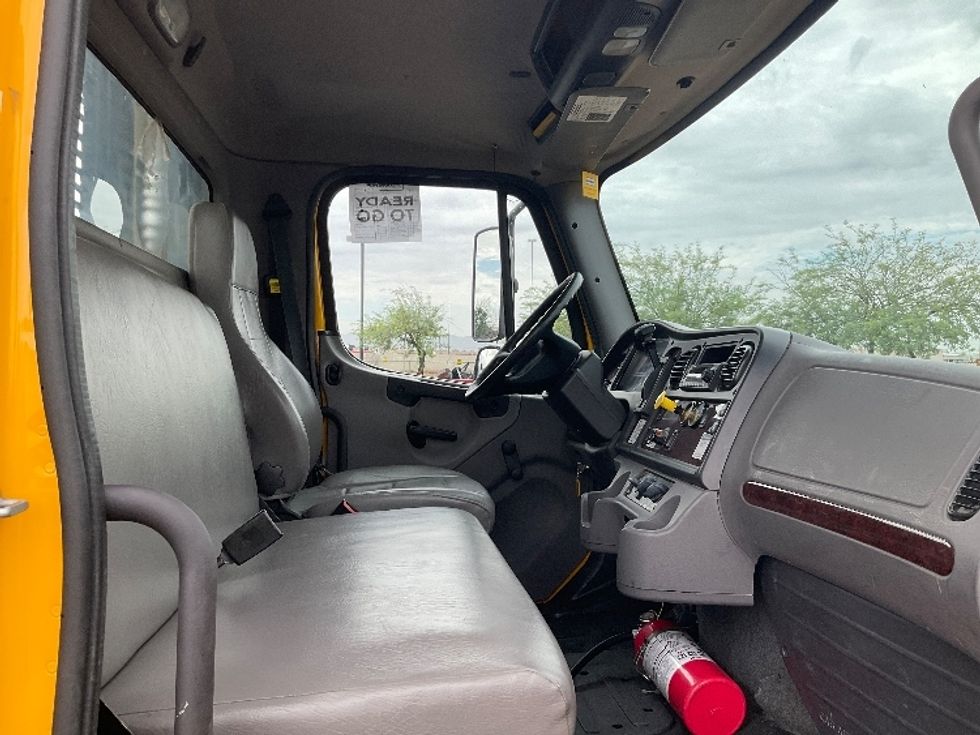 Flatbed Truck-Light and Medium Duty Trucks-Freightliner-2019-M2-Phoenix-AZ-167,359\n\t\tmiles-$ 45,750 - Image 22