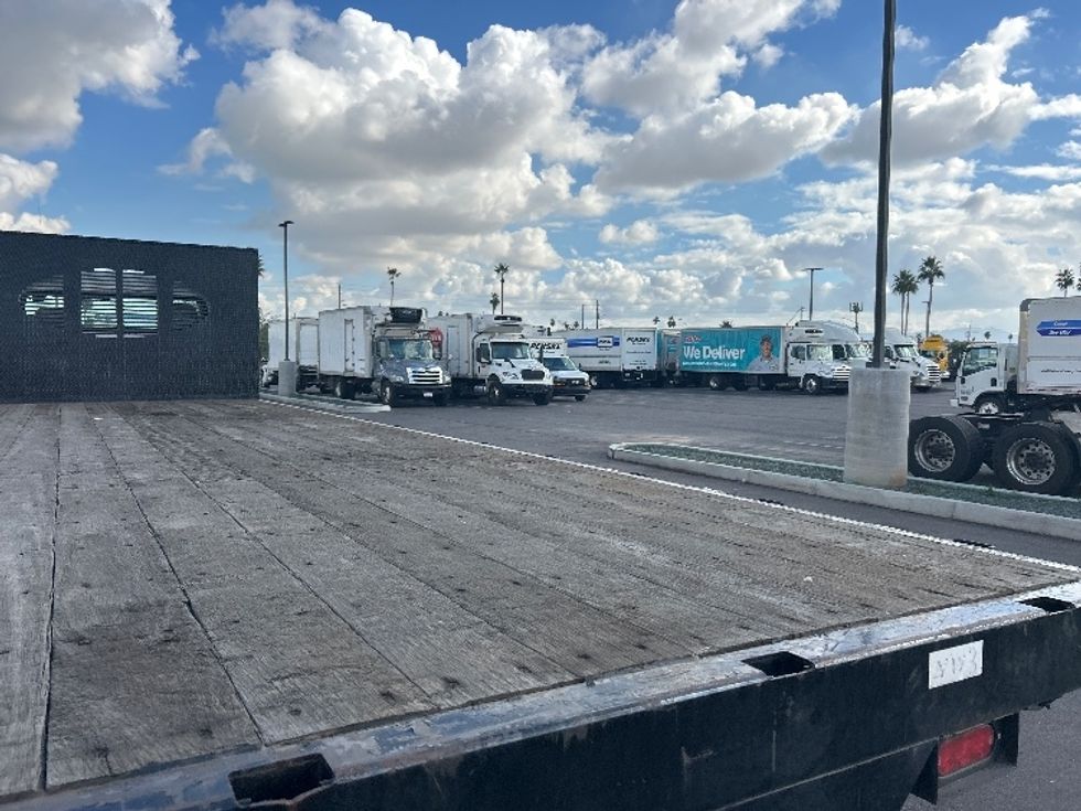 Flatbed Truck-Light and Medium Duty Trucks-Freightliner-2019-M2-Phoenix-AZ-96,941\n\t\tmiles-$ 53,750 - Image 12