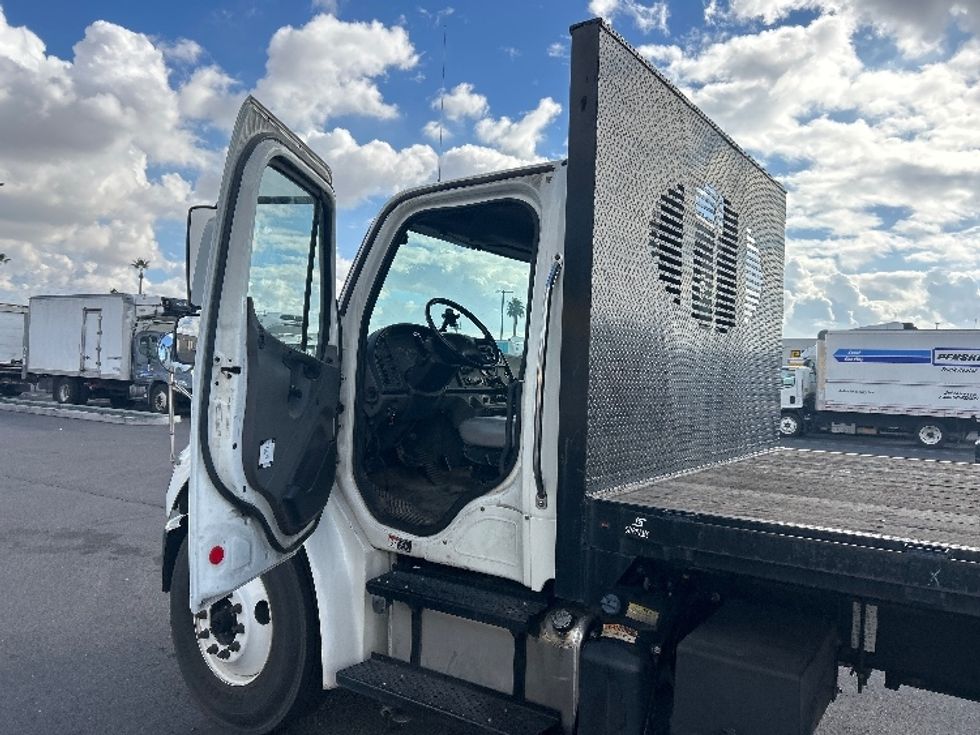 Flatbed Truck-Light and Medium Duty Trucks-Freightliner-2019-M2-Phoenix-AZ-96,941\n\t\tmiles-$ 53,750 - Image 16