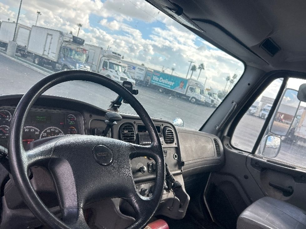 Flatbed Truck-Light and Medium Duty Trucks-Freightliner-2019-M2-Phoenix-AZ-96,941\n\t\tmiles-$ 53,750 - Image 18