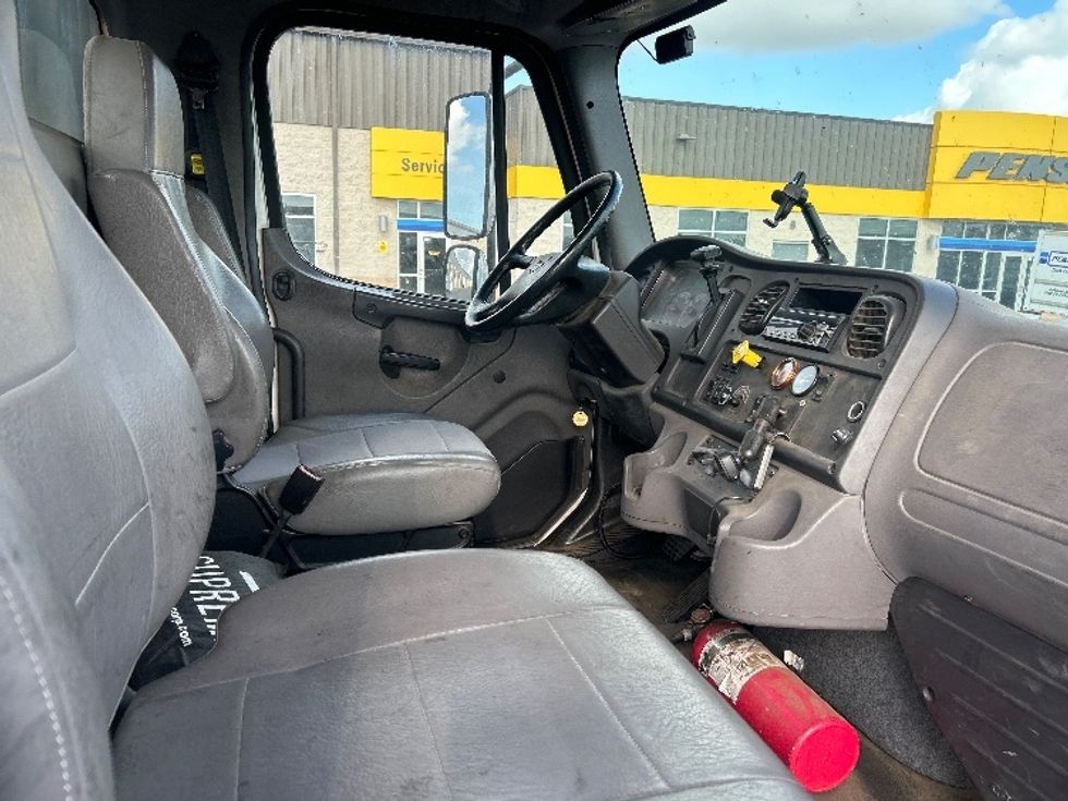 Flatbed Truck-Light and Medium Duty Trucks-Freightliner-2019-M2-Phoenix-AZ-96,941\n\t\tmiles-$ 53,750 - Image 22