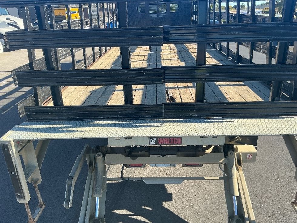 Flatbed Truck-Light and Medium Duty Trucks-Freightliner-2019-M2-Piqua-OH-119,230\n\t\tmiles-$ 56,500 - Image 10