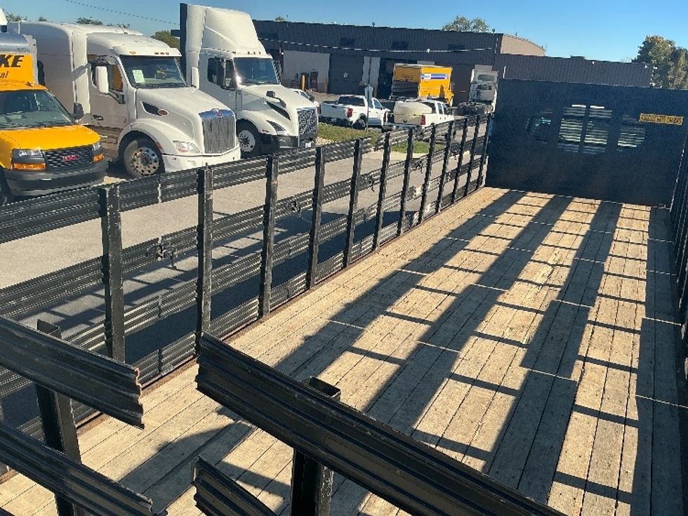 Flatbed Truck-Light and Medium Duty Trucks-Freightliner-2019-M2-Piqua-OH-119,230\n\t\tmiles-$ 56,500 - Image 11