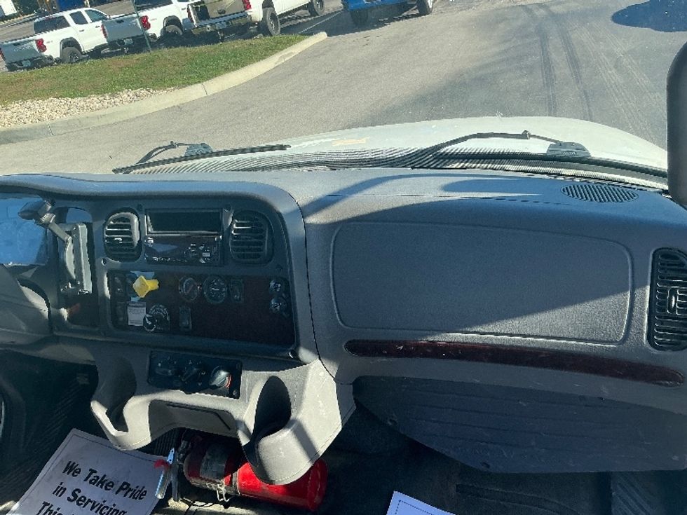 Flatbed Truck-Light and Medium Duty Trucks-Freightliner-2019-M2-Piqua-OH-119,230\n\t\tmiles-$ 56,500 - Image 21