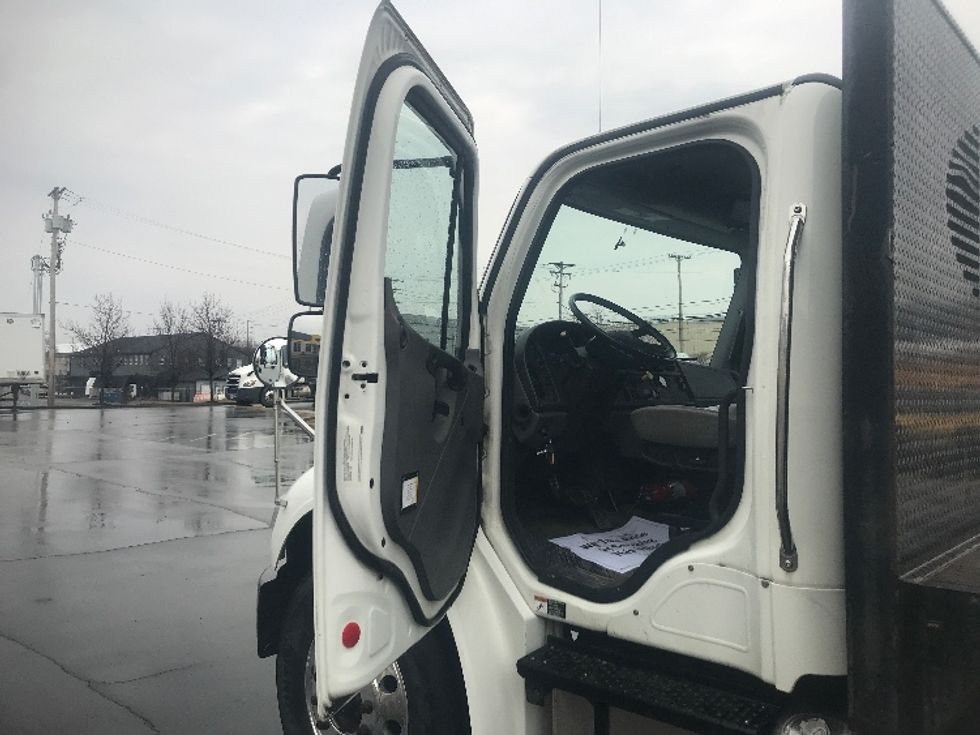 Flatbed Truck-Light and Medium Duty Trucks-Freightliner-2019-M2-Pittsburgh-PA-64,895\n\t\tmiles-$ 54,750 - Image 12