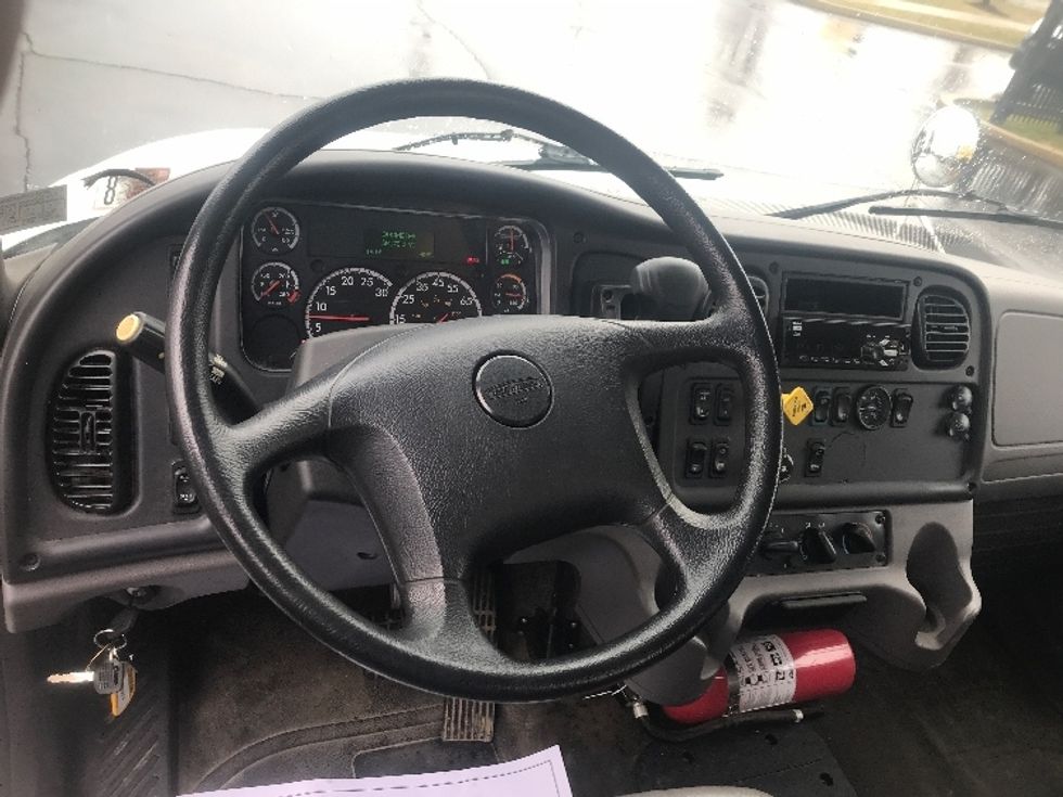 Flatbed Truck-Light and Medium Duty Trucks-Freightliner-2019-M2-Pittsburgh-PA-64,895\n\t\tmiles-$ 54,750 - Image 14