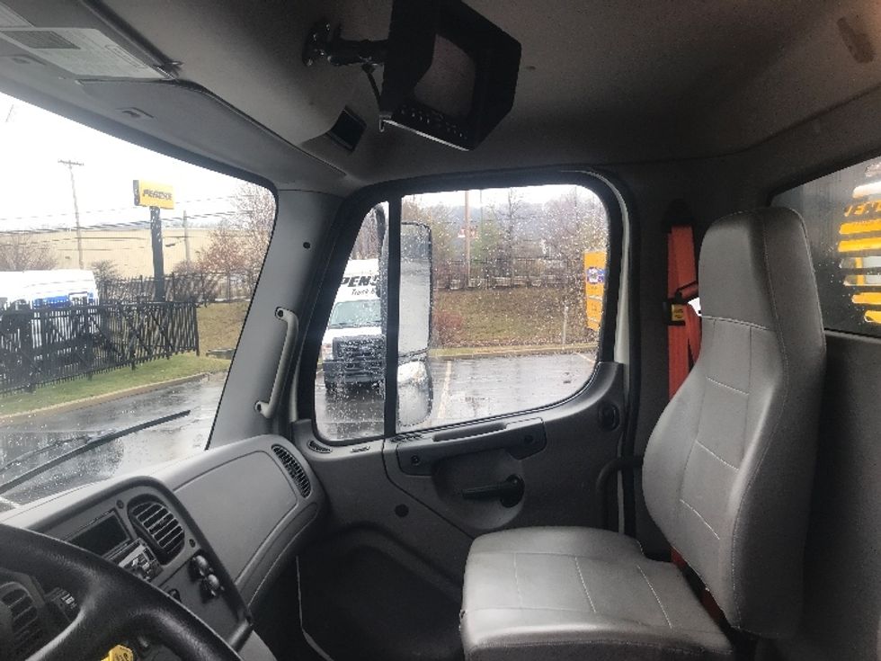Flatbed Truck-Light and Medium Duty Trucks-Freightliner-2019-M2-Pittsburgh-PA-64,895\n\t\tmiles-$ 54,750 - Image 15