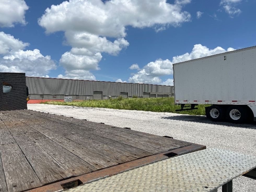 Flatbed Truck-Light and Medium Duty Trucks-Freightliner-2019-M2-Plant City-FL-140,805\n\t\tmiles-$ 53,000 - Image 12