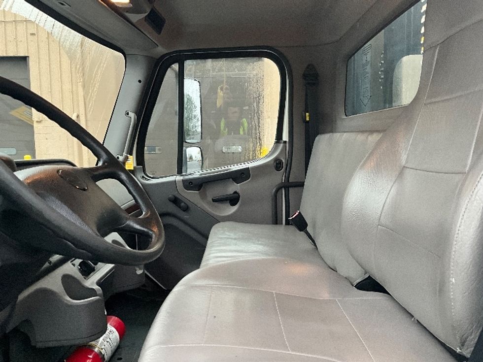 Flatbed Truck-Light and Medium Duty Trucks-Freightliner-2019-M2-Portland-OR-115,021\n\t\tmiles-$ 55,250 - Image 19