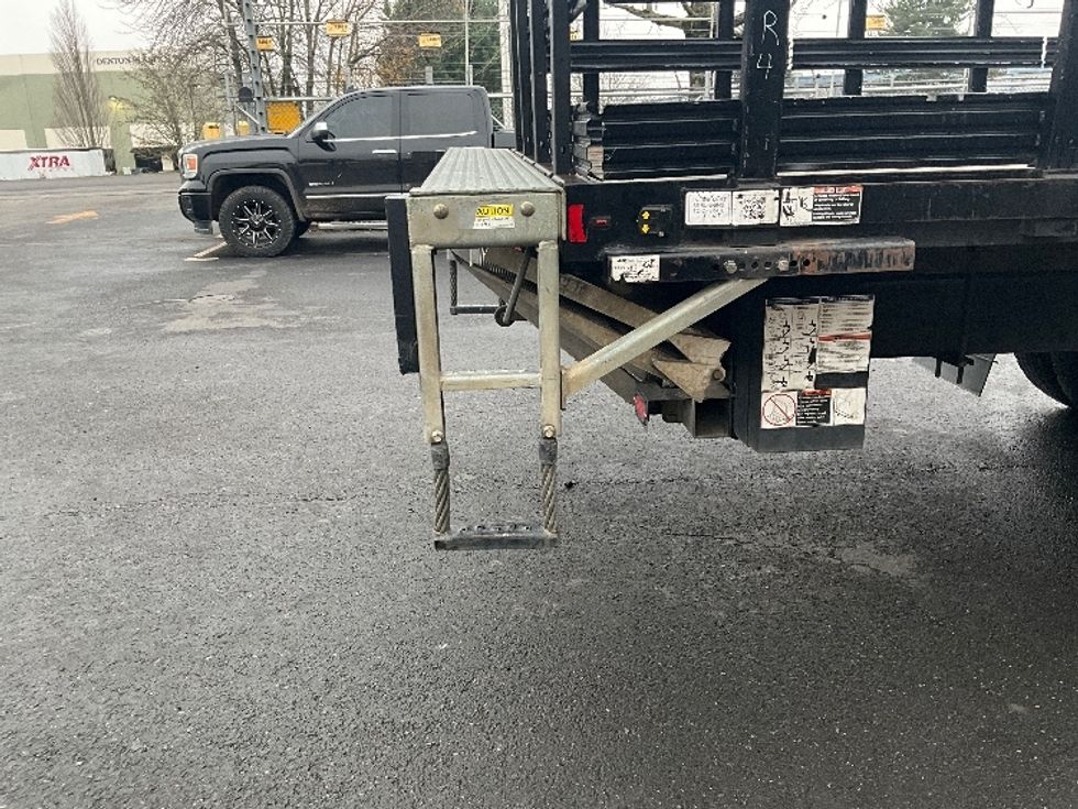Flatbed Truck-Light and Medium Duty Trucks-Freightliner-2019-M2-Portland-OR-115,021\n\t\tmiles-$ 55,250 - Image 26