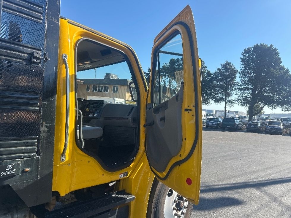 Flatbed Truck-Light and Medium Duty Trucks-Freightliner-2019-M2-Portland-OR-81,389\n\t\tmiles-$ 55,000 - Image 17