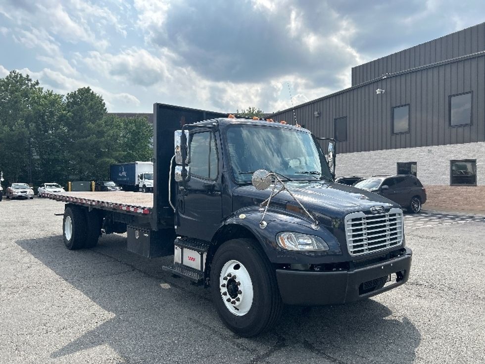 Flatbed Truck-Light and Medium Duty Trucks-Freightliner-2019-M2-Prince George-VA-139,587\n\t\tmiles-$ 55,250 - Image 1