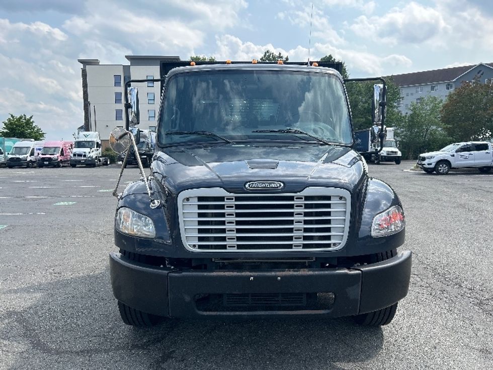 Flatbed Truck-Light and Medium Duty Trucks-Freightliner-2019-M2-Prince George-VA-139,587\n\t\tmiles-$ 55,250 - Image 2