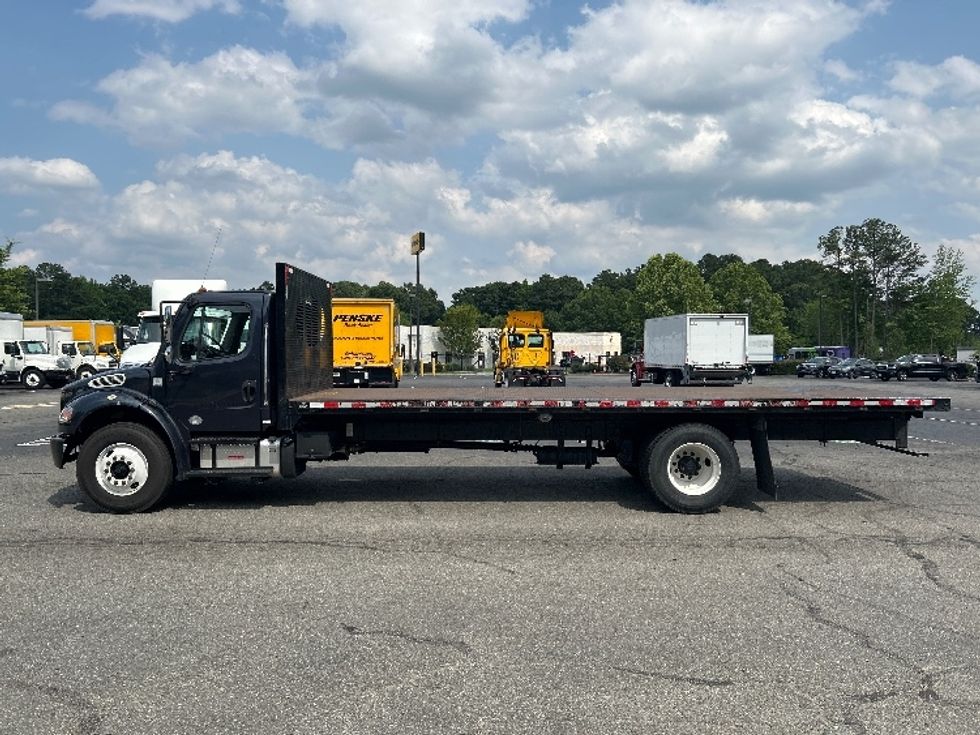 Flatbed Truck-Light and Medium Duty Trucks-Freightliner-2019-M2-Prince George-VA-139,587\n\t\tmiles-$ 55,250 - Image 4