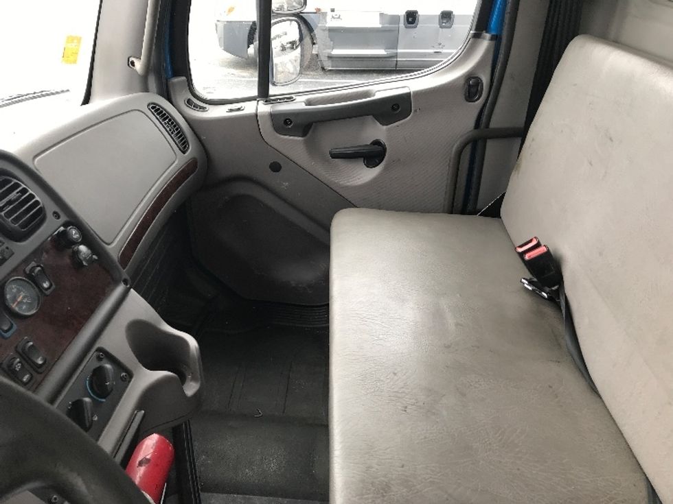 Flatbed Truck-Light and Medium Duty Trucks-Freightliner-2019-M2-Prince George-VA-173,162\n\t\tmiles-$ 51,250 - Image 17